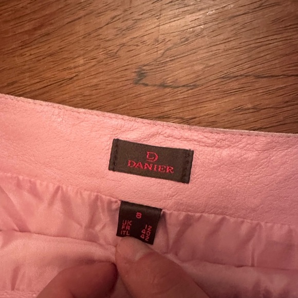 Light pink Mermaid Genuine leather Danier skirt Size 8 Medium - Picture 4 of 4